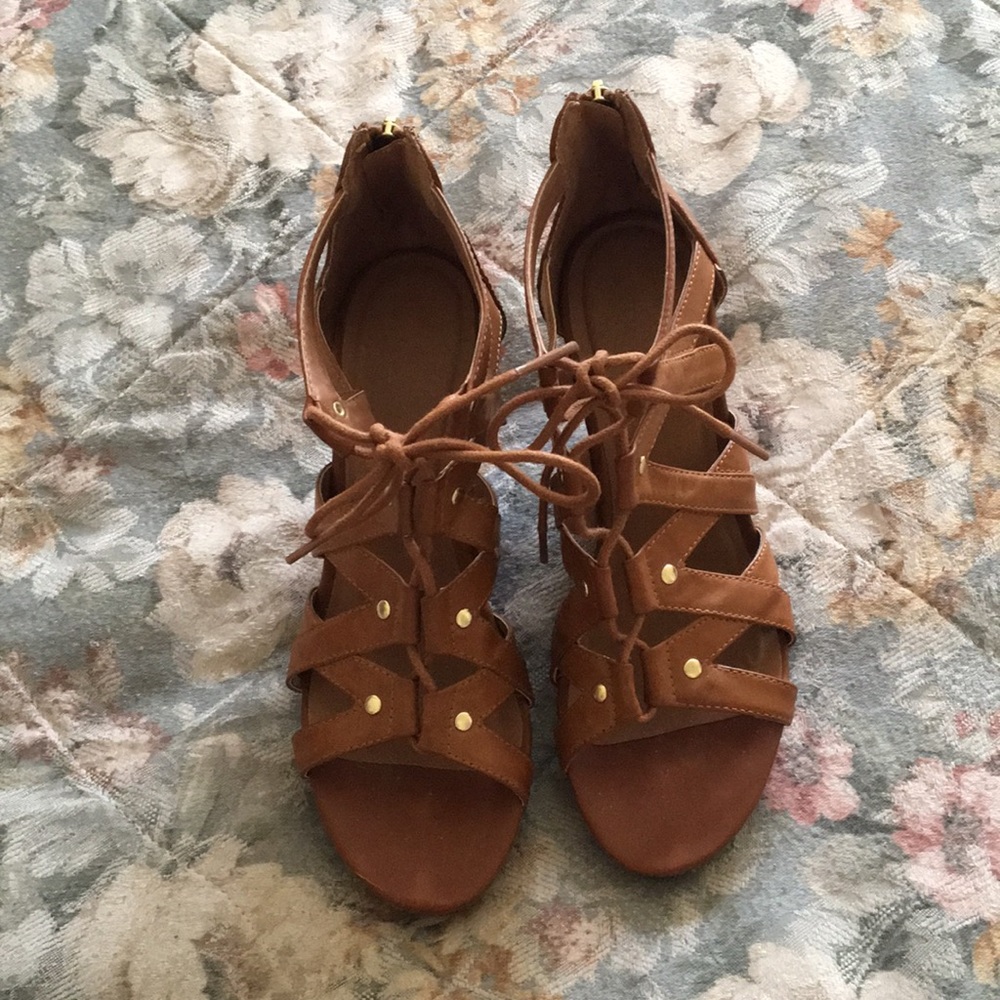 Brown Lace-Up Wedges